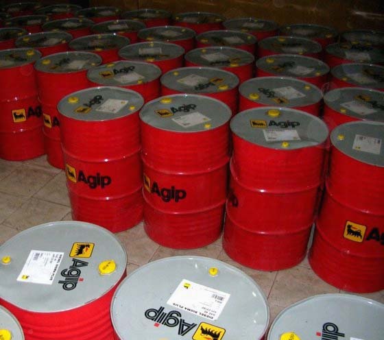 Distributor Oli Specta lubricants, menyediakan keperluan oli industri, oli mesin kapal, dan oli grease dengan merk Agip dan Total